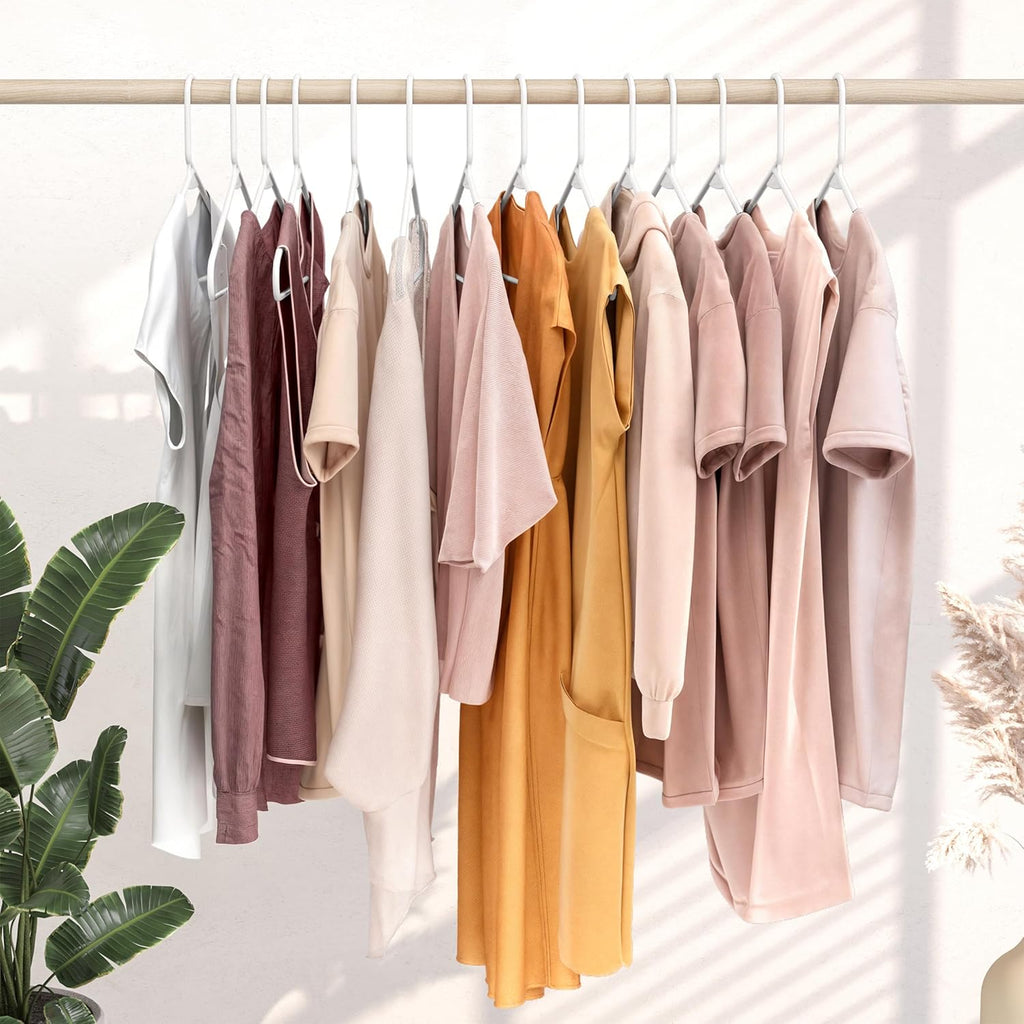 Plastic Hangers 20 Pack White - Clothes Hangers - Makes The Perfect Coat Hanger and General Space Saving Hangers for Closet and New Apartment Essentials - Percheros Ganchos para Colgar Ropa Hangars